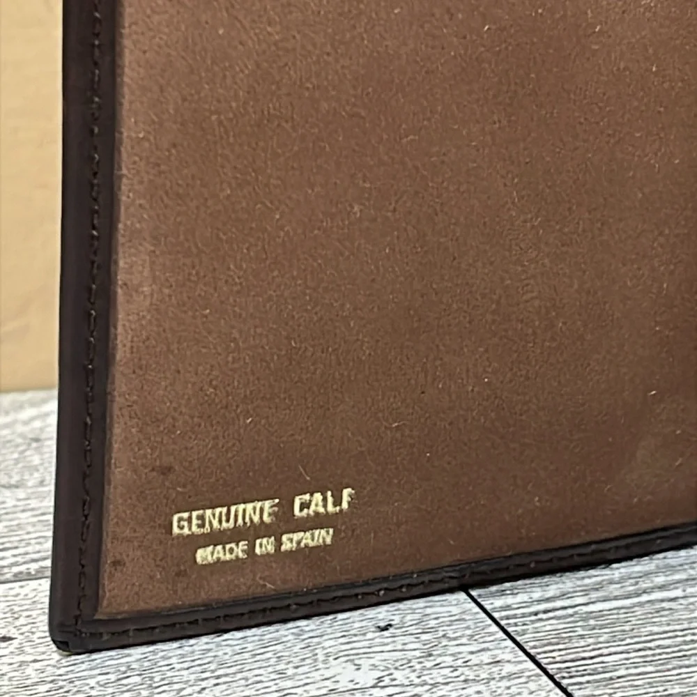 EUC Brown Calf Leather Unisex Bifold Wallet